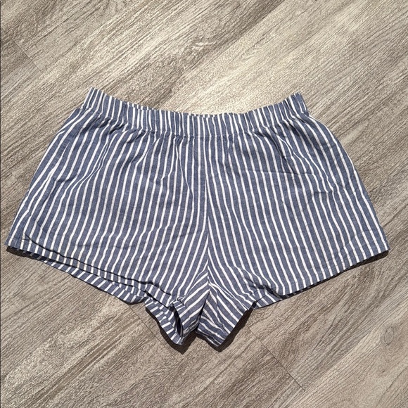 Reformation Striped Blue Women's Shorts - Picture 2 of 11